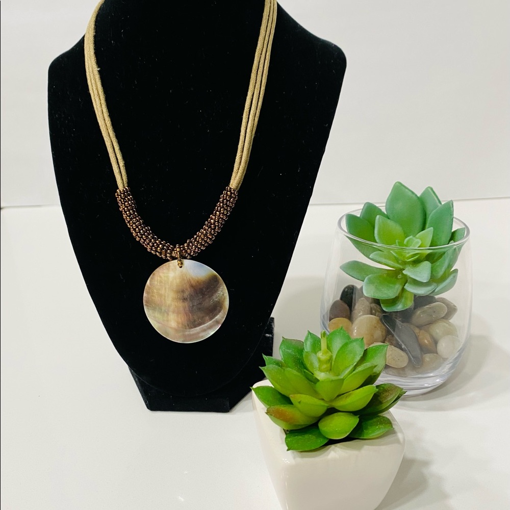 Lia Sophia Mother’s of Pearl Pendant necklace brownish Beats 3 Fords 18” long.